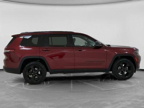 Velvet Red Pearlcoat 2022 Jeep Grand Cherokee L Laredo