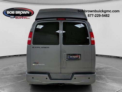 2021 Chevrolet Express 3500 LS