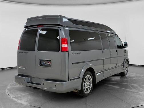 2021 Chevrolet Express 3500 LS