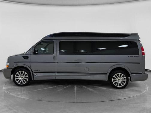 2021 Chevrolet Express 3500 LS