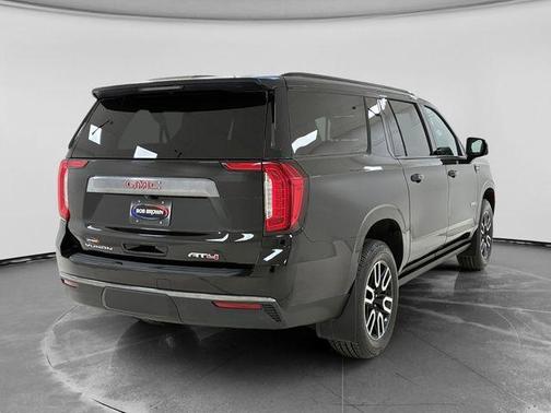 Onyx Black 2024 GMC Yukon XL AT4
