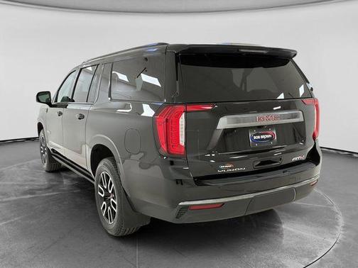 Onyx Black 2024 GMC Yukon XL AT4