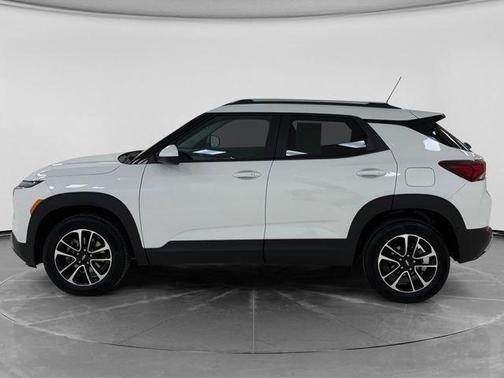 Summit White 2025 Chevrolet Trailblazer LT