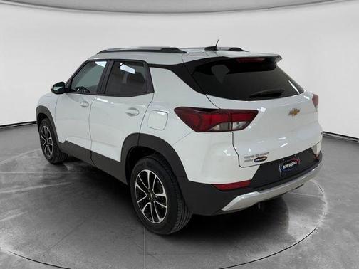 Summit White 2025 Chevrolet Trailblazer LT