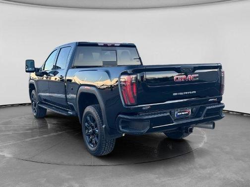 Onyx Black 2024 GMC Sierra 2500 AT4