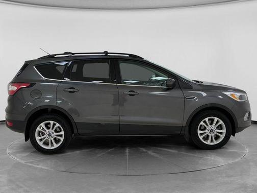 Magnetic Metallic 2018 Ford Escape SE