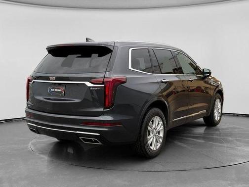 Wilder Metallic 2022 Cadillac XT6 Luxury AWD