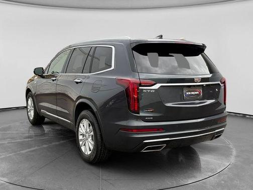 Wilder Metallic 2022 Cadillac XT6 Luxury AWD