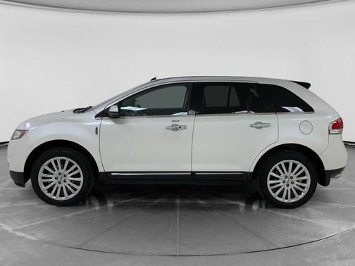 White Platinum Tri-Coat Metallic 2013 Lincoln MKX Base