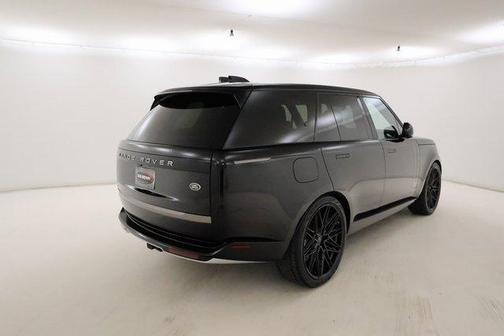 2022 Land Rover Range Rover P400 SE