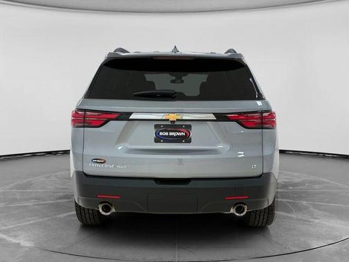 Sterling Gray Metallic 2023 Chevrolet Traverse LT Cloth