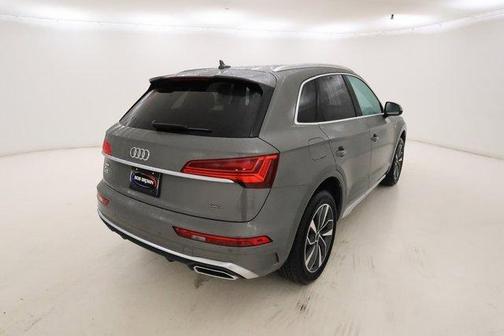 2024 Audi Q5 45 S line quattro Premium