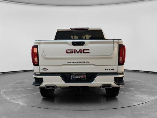 Summit White 2024 GMC Sierra 1500 AT4