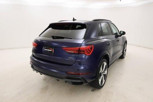 2022 Audi Q3 45 S line Premium