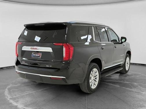 Onyx Black 2024 GMC Yukon SLT