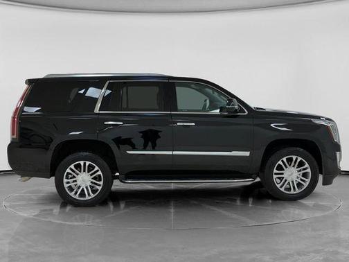 2020 Cadillac Escalade Standard