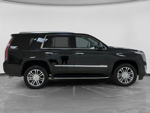 2020 Cadillac Escalade Standard