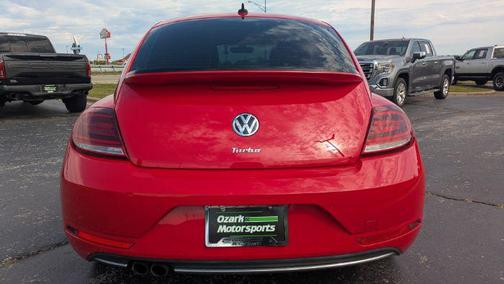 Tornado Red 2018 Volkswagen Beetle 2.0T SE