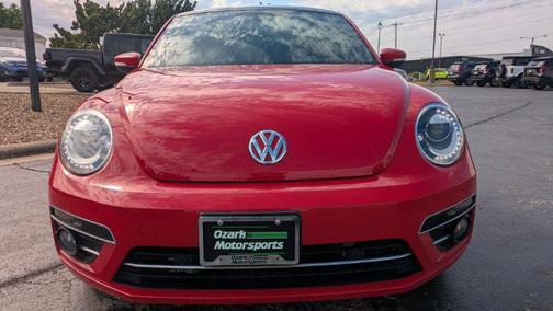 Tornado Red 2018 Volkswagen Beetle 2.0T SE