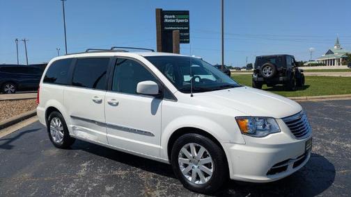 2013 Chrysler Town & Country Touring