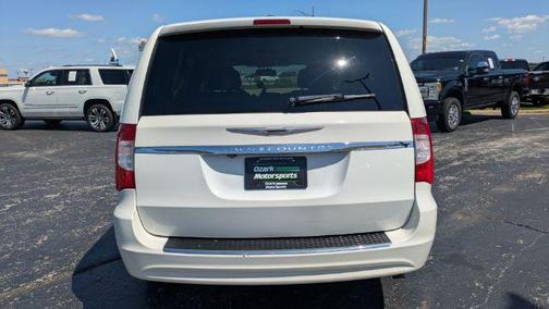 2013 Chrysler Town & Country Touring