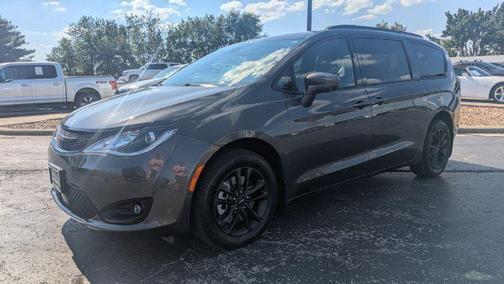 2020 Chrysler Pacifica L
