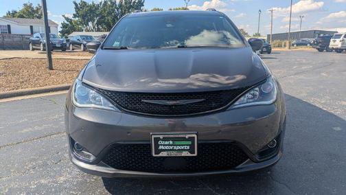 2020 Chrysler Pacifica L