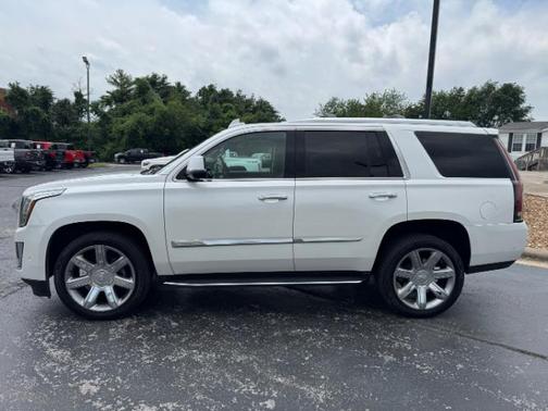 2018 Cadillac Escalade Luxury