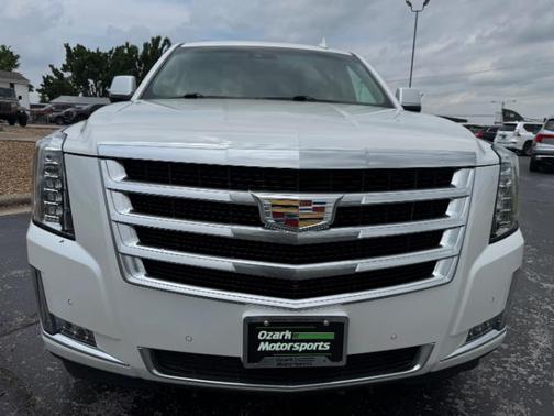 2018 Cadillac Escalade Luxury