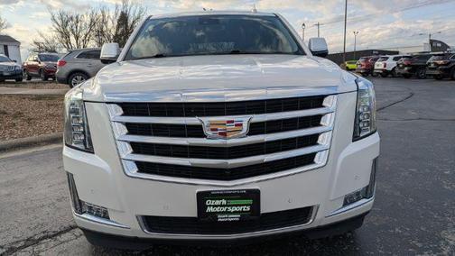 2018 Cadillac Escalade Luxury