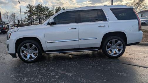 2018 Cadillac Escalade Luxury