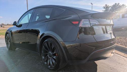 2022 Tesla Model Y Performance Dual Motor All-Wheel Drive