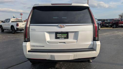 2016 Cadillac Escalade Luxury