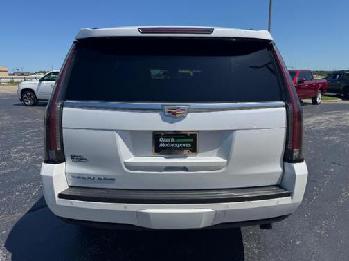 2016 Cadillac Escalade Luxury