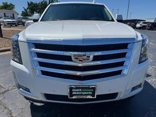 2016 Cadillac Escalade Luxury