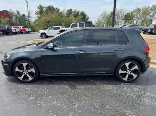 2016 Volkswagen Golf GTI 2.0T SE 4-Door