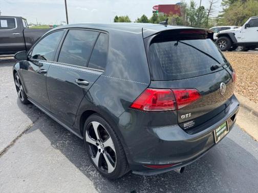 2016 Volkswagen Golf GTI 2.0T SE 4-Door