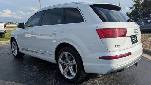 Glacier White Metallic 2019 Audi Q7 55 Prestige