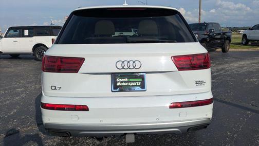 Glacier White Metallic 2019 Audi Q7 55 Prestige