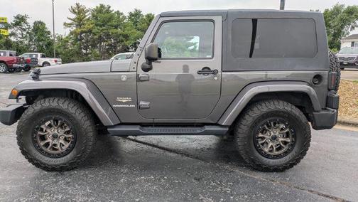 Granite Crystal Metallic Clearcoat 2014 Jeep Wrangler Sahara
