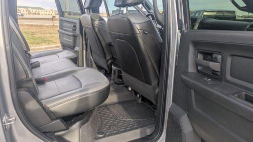 2022 RAM 3500 Tradesman Crew Cab 4x4 8' Box