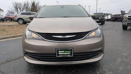 2017 Chrysler Pacifica LX