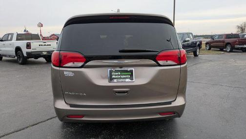 2017 Chrysler Pacifica LX