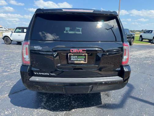 Onyx Black 2019 GMC Yukon XL SLT
