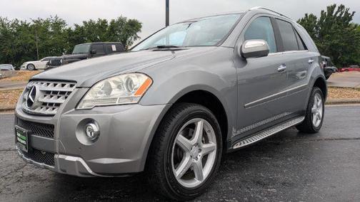 Palladium Silver Metallic 2010 Mercedes-Benz M-Class 4MATIC