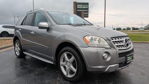 Palladium Silver Metallic 2010 Mercedes-Benz M-Class 4MATIC