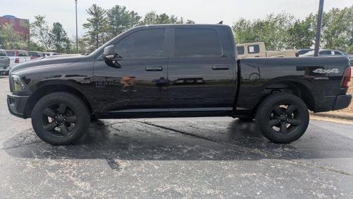 Diamond Black Crystal Pearl 2019 RAM 1500 SLT