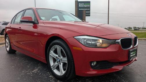 Melbourne Red Metallic 2014 BMW 320 i