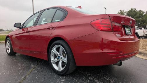 Melbourne Red Metallic 2014 BMW 320 i