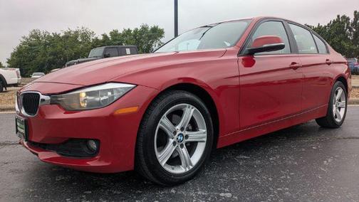 Melbourne Red Metallic 2014 BMW 320 i